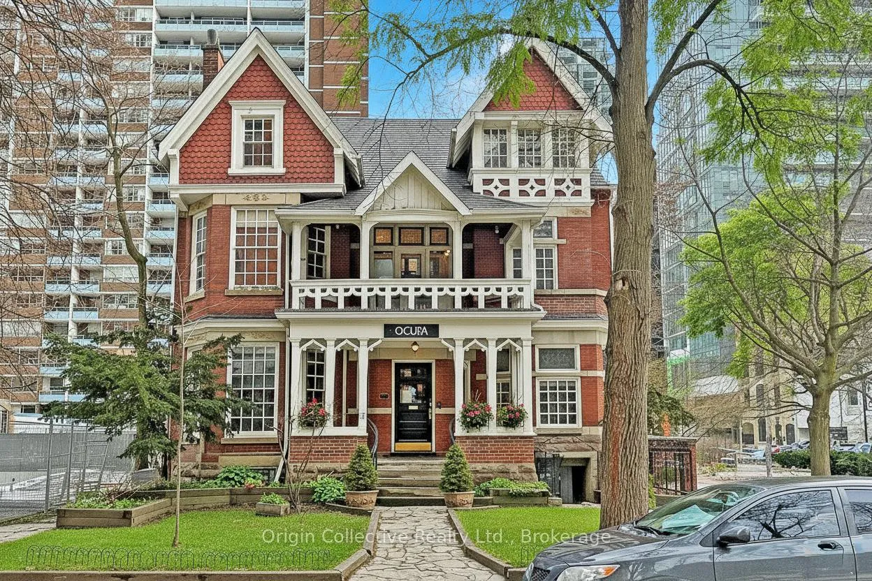 Photo 1 of 17 Isabella Street, Toronto, Church-Yonge Corridor — HOMEH