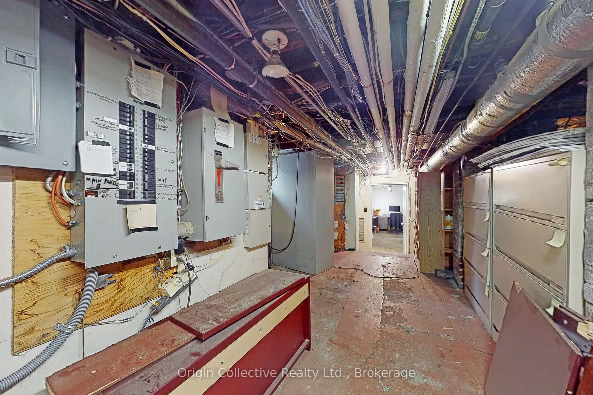 Photo 32 of 17 Isabella Street, Toronto, Church-Yonge Corridor — HOMEH