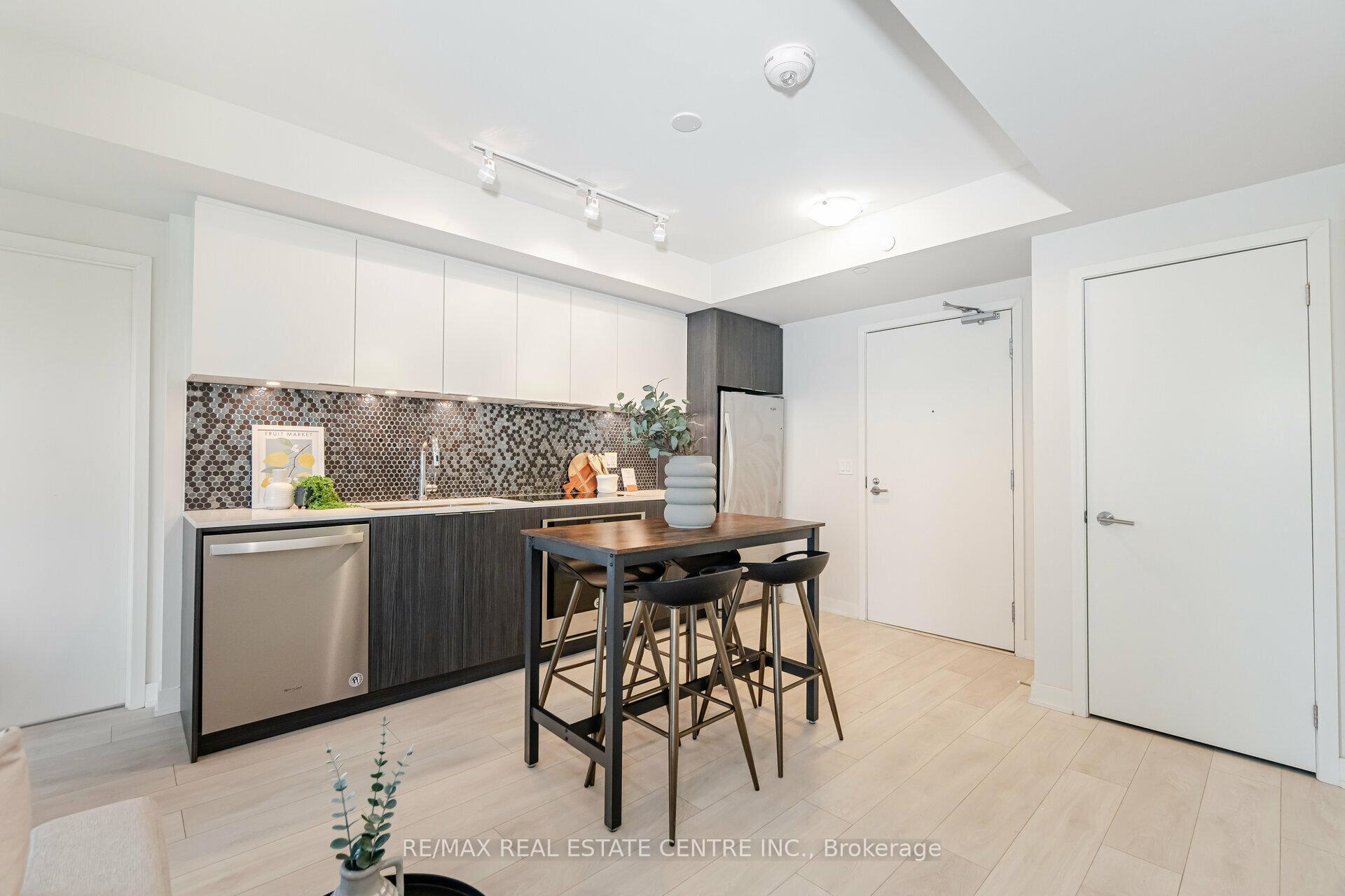 Photo 3 of Unit 1103, 2 Sonic Way, Toronto, Flemingdon Park — HOMEH