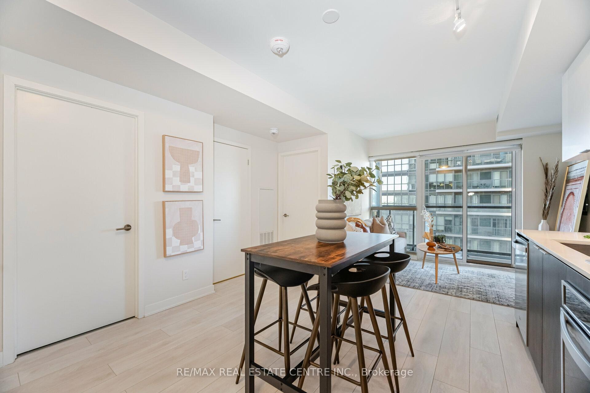 Photo 6 of Unit 1103, 2 Sonic Way, Toronto, Flemingdon Park — HOMEH