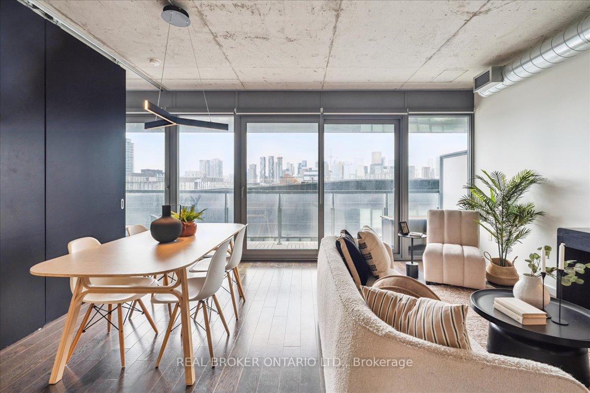 Photo 8 of Unit 812, 32 Trolley Crescent, Toronto, Moss Park — HOMEH