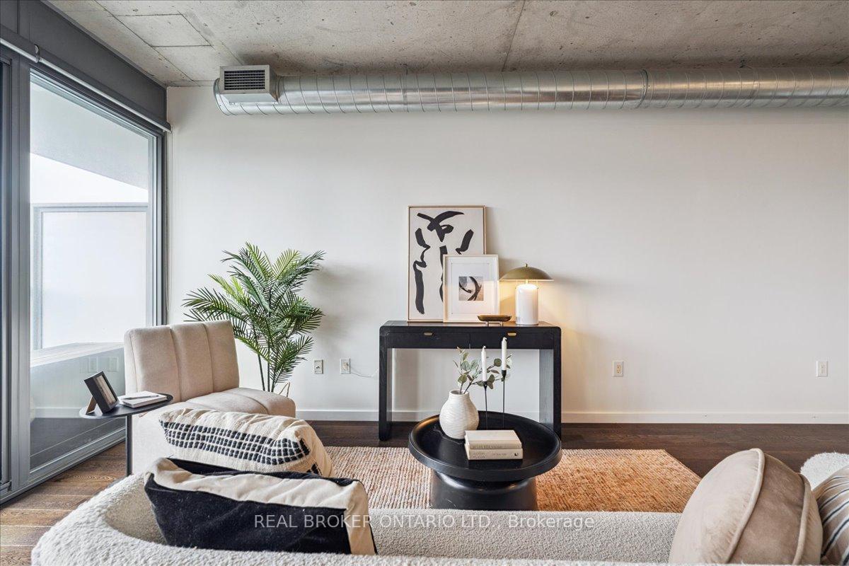 Photo 9 of Unit 812, 32 Trolley Crescent, Toronto, Moss Park — HOMEH