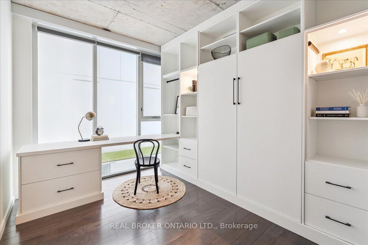 Photo 15 of Unit 812, 32 Trolley Crescent, Toronto, Moss Park — HOMEH