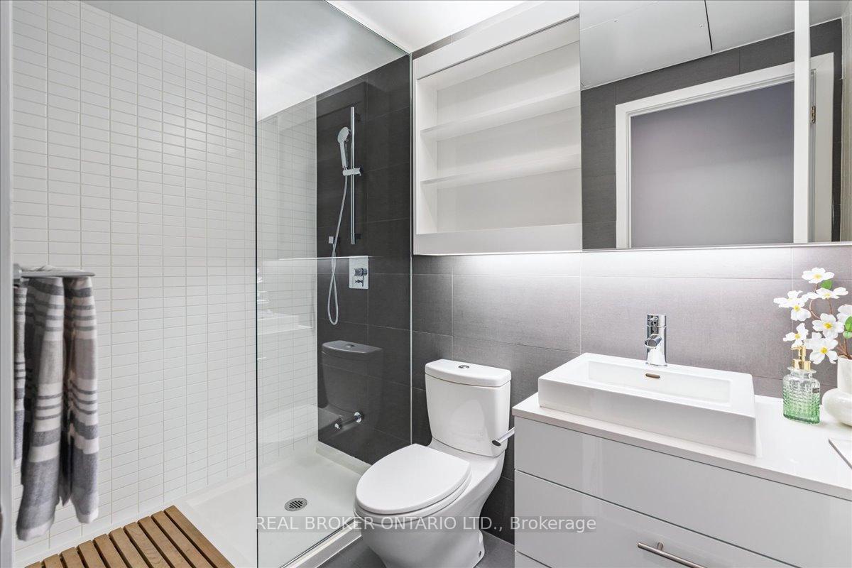 Photo 17 of Unit 812, 32 Trolley Crescent, Toronto, Moss Park — HOMEH
