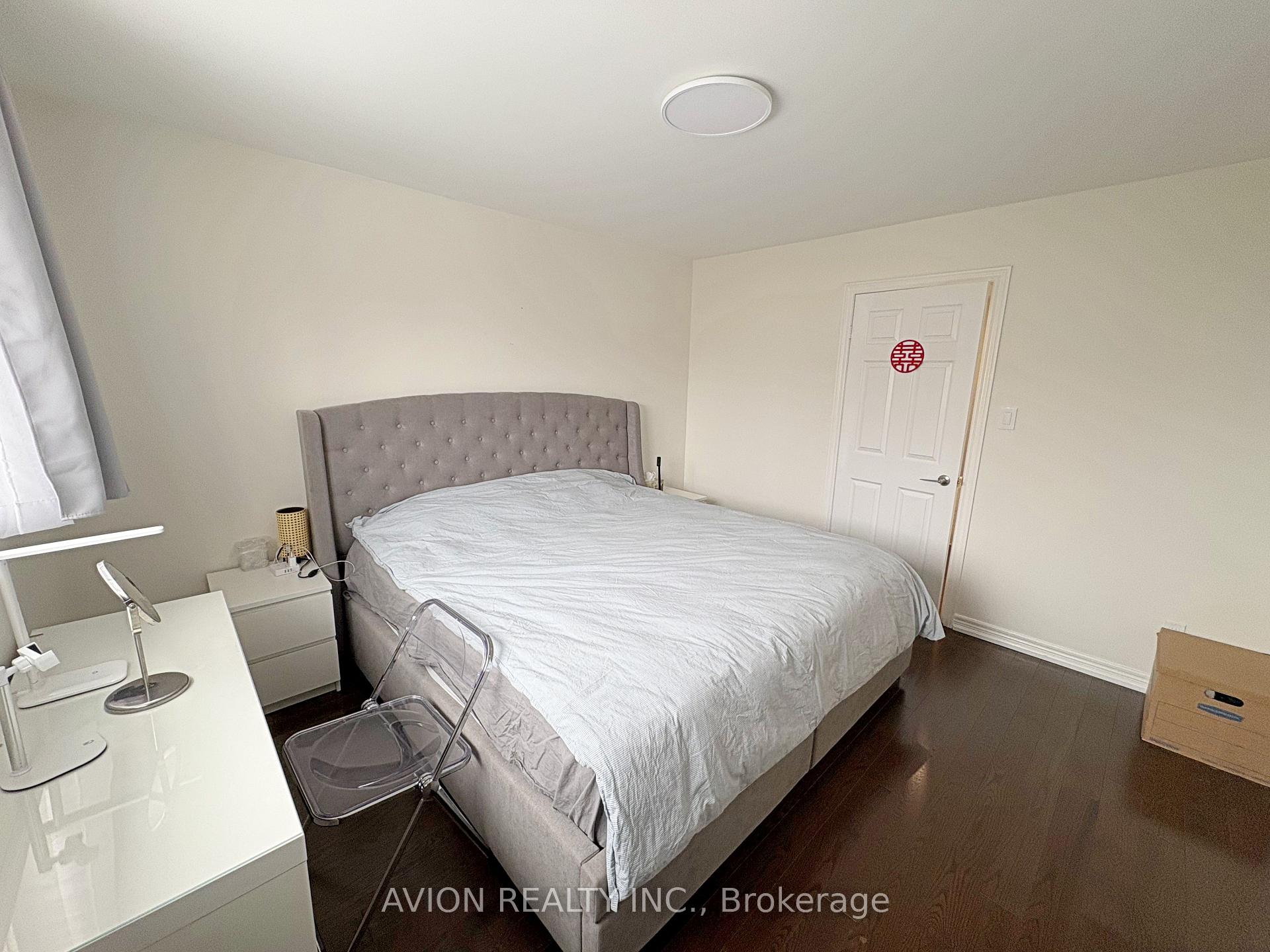 Photo 12 of 261 Hollandview Trail, Aurora, Bayview Wellington — HOMEH
