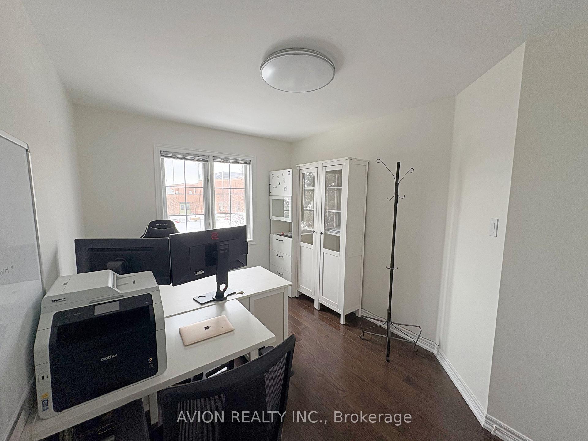 Photo 17 of 261 Hollandview Trail, Aurora, Bayview Wellington — HOMEH