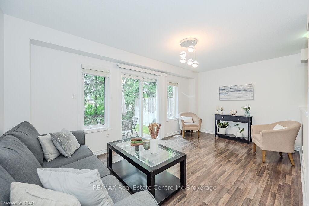 Photo 3 of 27 Arlington Crescent, Guelph, Pineridge/Westminster Woods — HOMEH