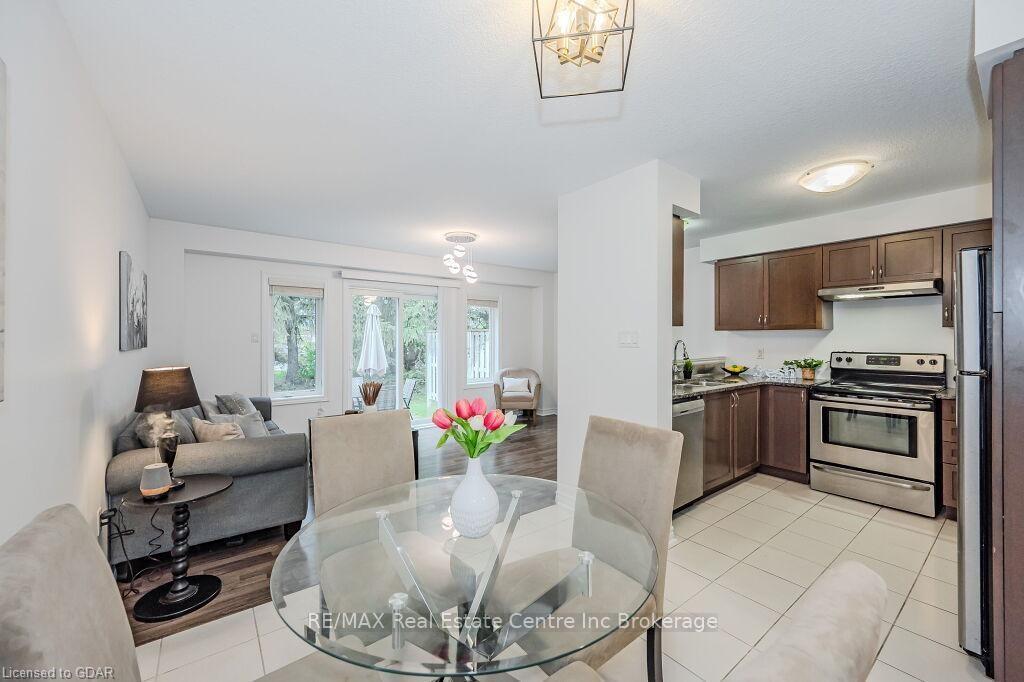 Photo 10 of 27 Arlington Crescent, Guelph, Pineridge/Westminster Woods — HOMEH