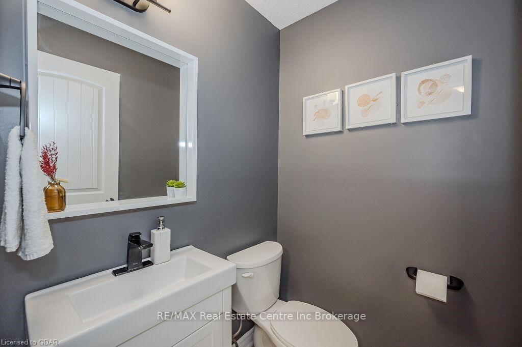 Photo 11 of 27 Arlington Crescent, Guelph, Pineridge/Westminster Woods — HOMEH