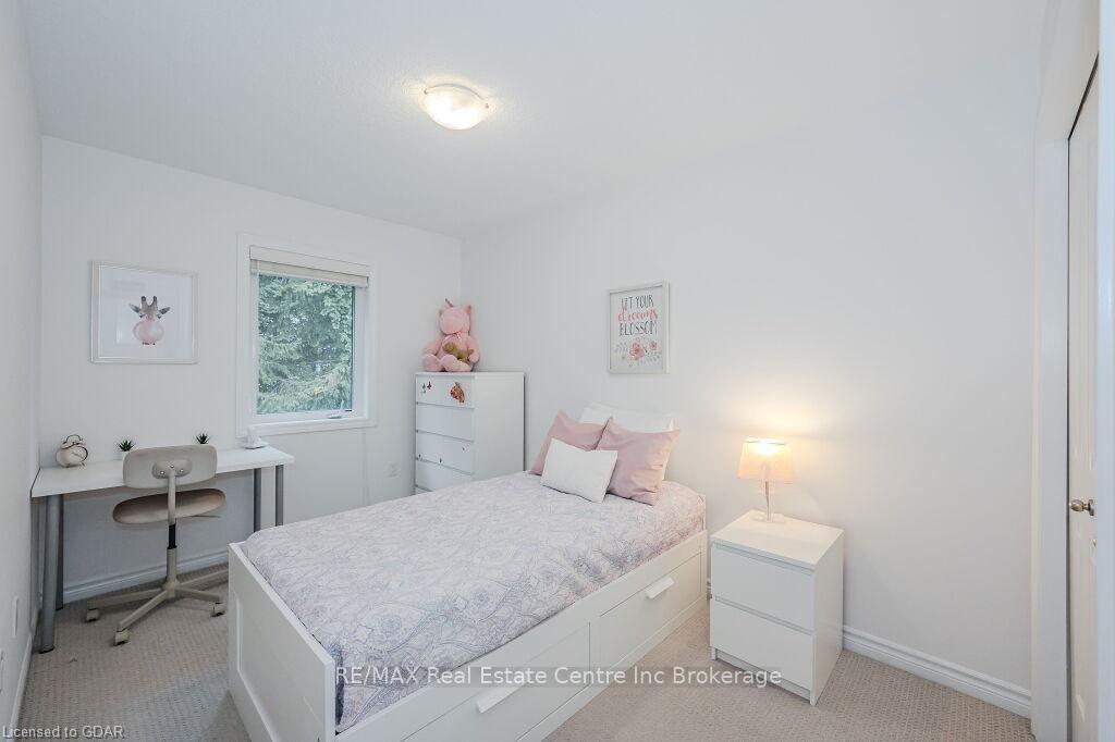 Photo 15 of 27 Arlington Crescent, Guelph, Pineridge/Westminster Woods — HOMEH