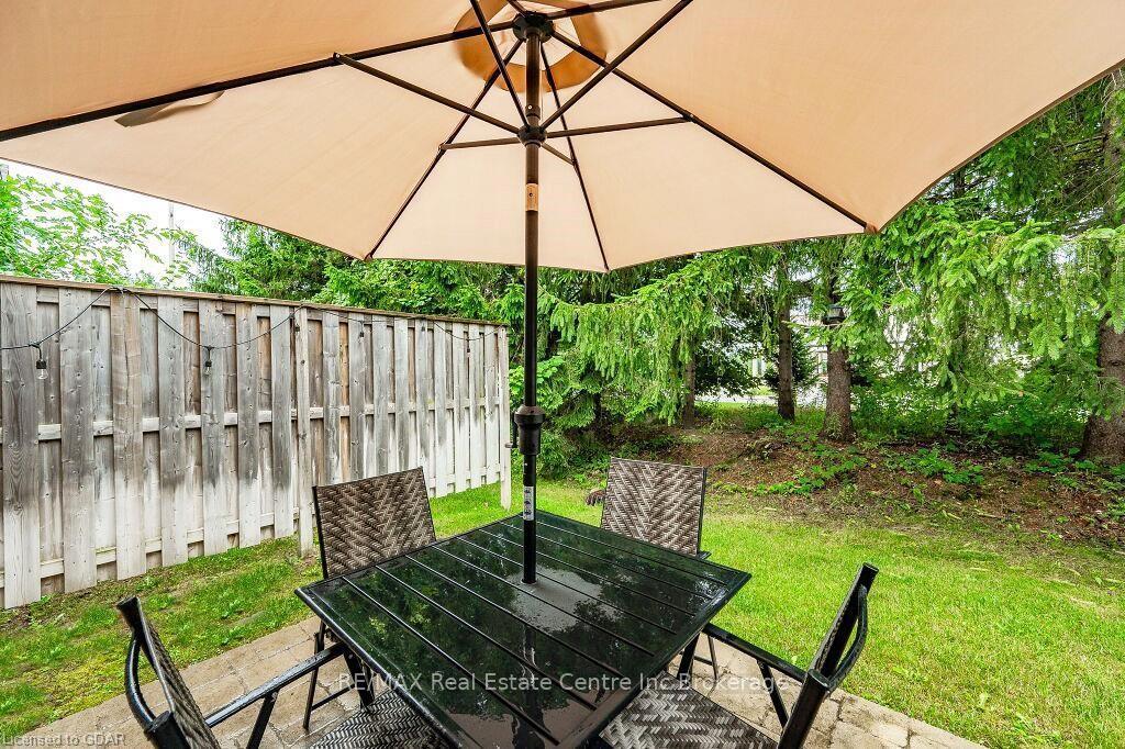 Photo 22 of 27 Arlington Crescent, Guelph, Pineridge/Westminster Woods — HOMEH