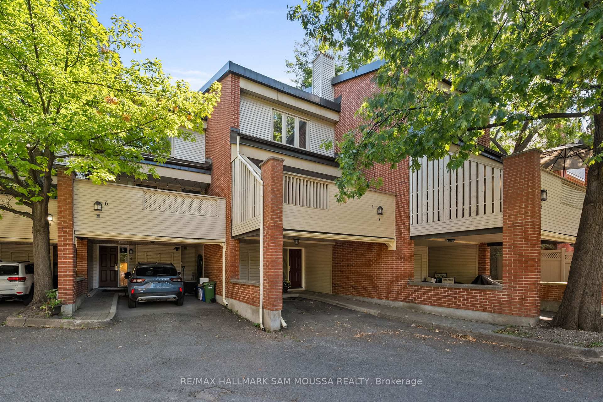 Photo 2 of Unit 4, 60 Greenfield Avenue, Ottawa, Ottawa East — HOMEH