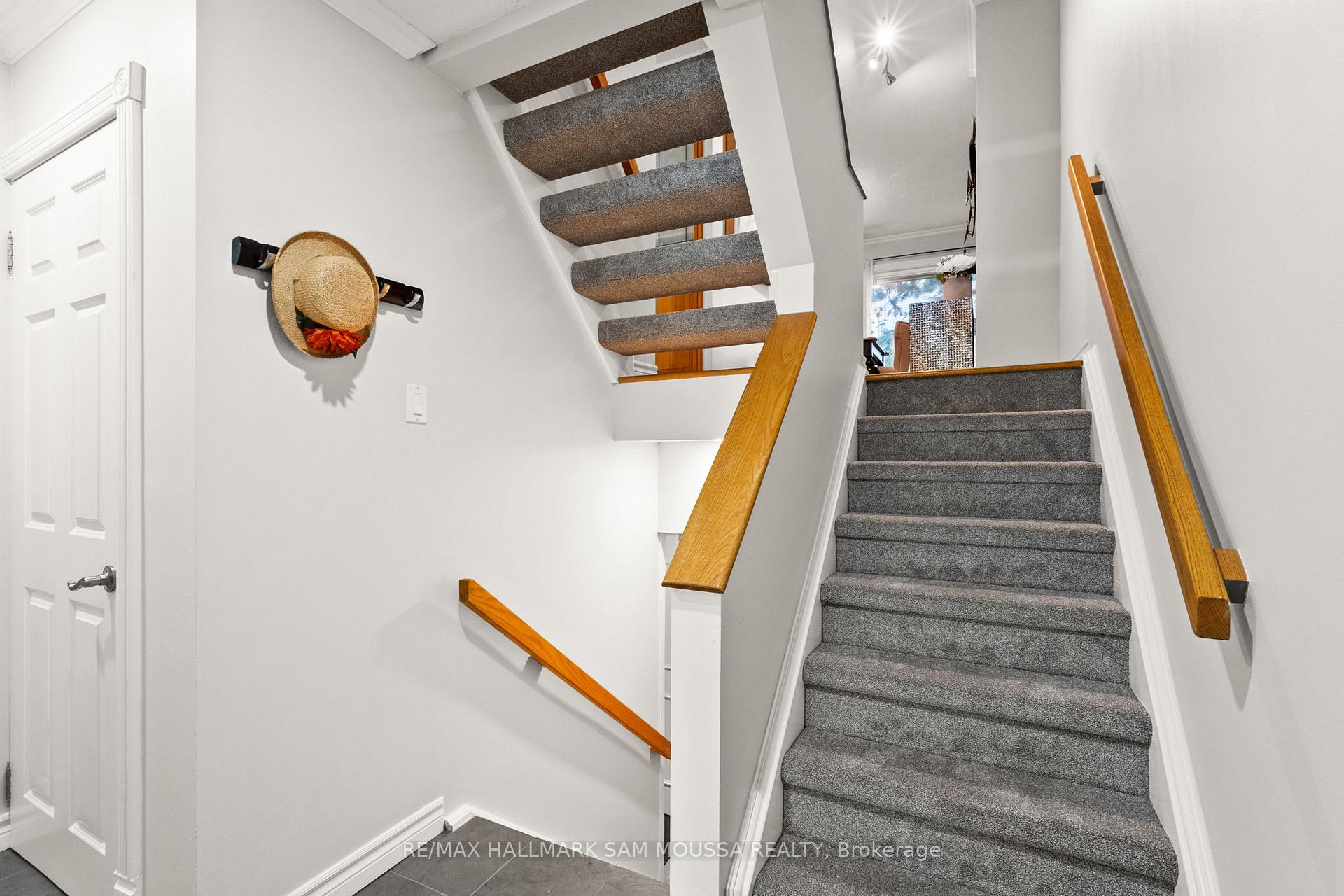 Photo 7 of Unit 4, 60 Greenfield Avenue, Ottawa, Ottawa East — HOMEH