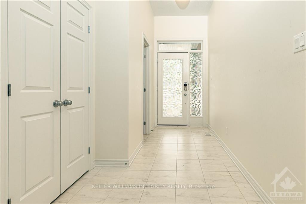 Photo 3 of 919 Bunchberry Way, Ottawa, Blossom Park/Kemp Park/Findlay Creek — HOMEH