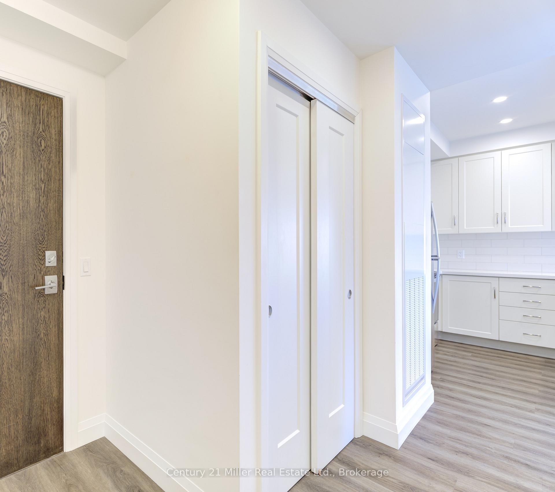 Photo 8 of Unit 706, 30 Hamilton Street S, Hamilton, Waterdown — HOMEH
