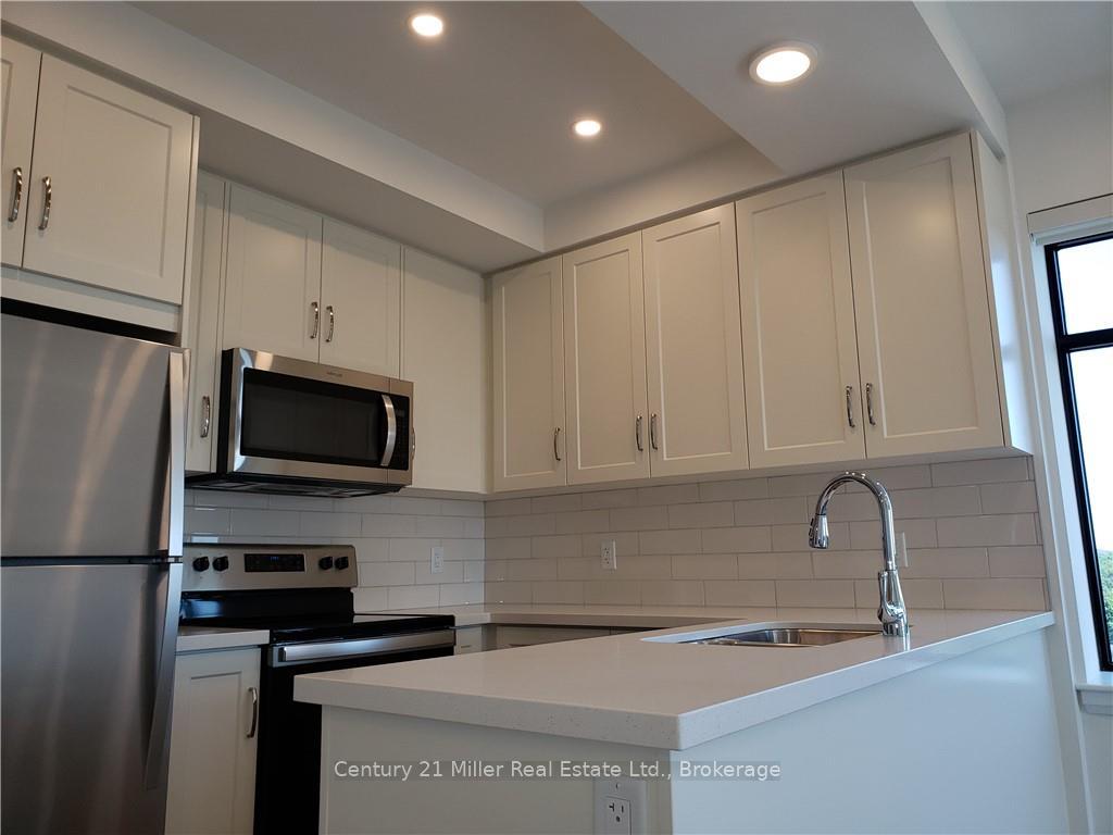 Photo 9 of Unit 706, 30 Hamilton Street S, Hamilton, Waterdown — HOMEH