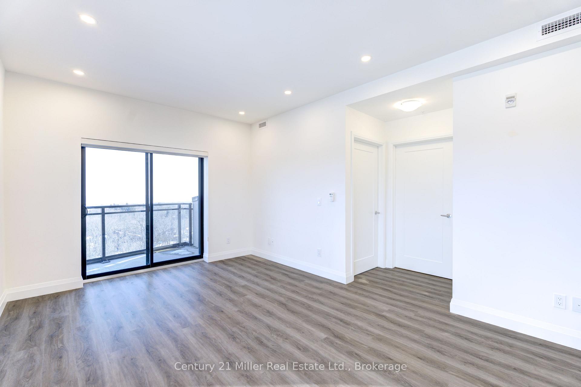 Photo 35 of Unit 706, 30 Hamilton Street S, Hamilton, Waterdown — HOMEH