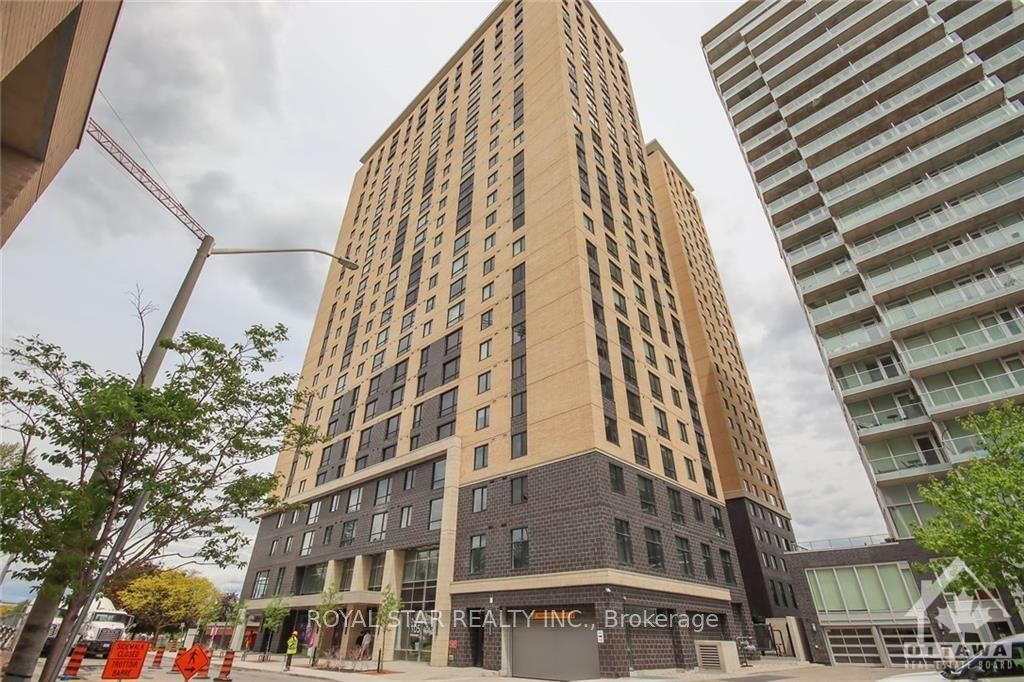 Front of Unit 1717, 105 Champagne Avenue