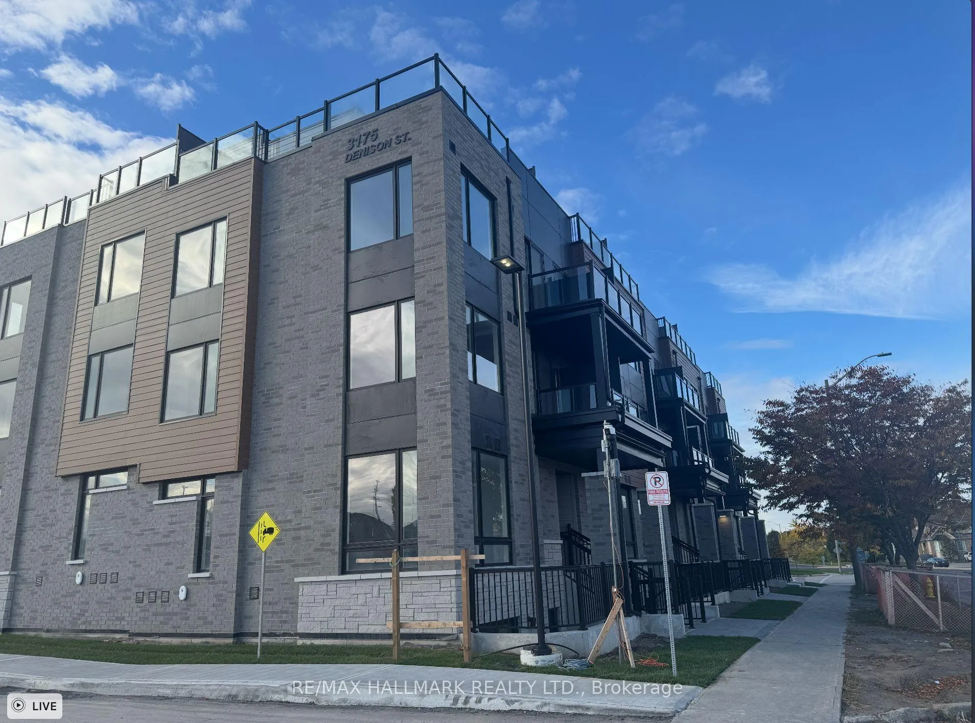 Photo 3 of Unit 13, 3175 Denison Street, Markham, Middlefield — HOMEH