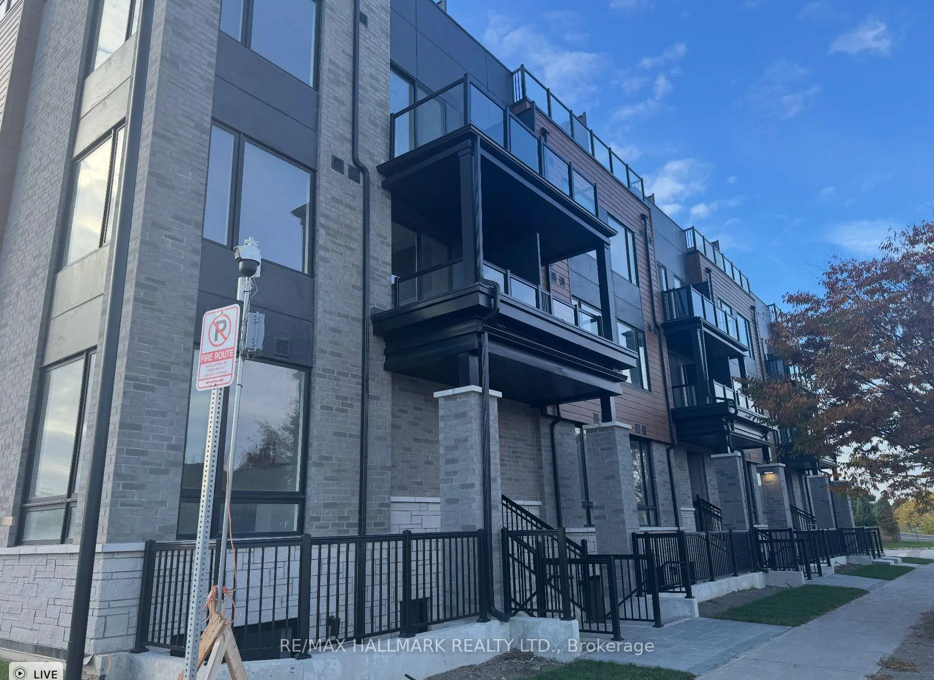 Photo 4 of Unit 13, 3175 Denison Street, Markham, Middlefield — HOMEH