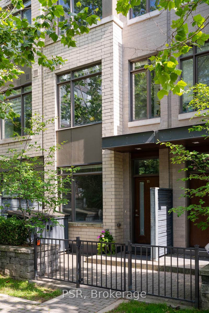 Photo 3 of 11 St Bartholomew Street, Toronto, Regent Park — HOMEH