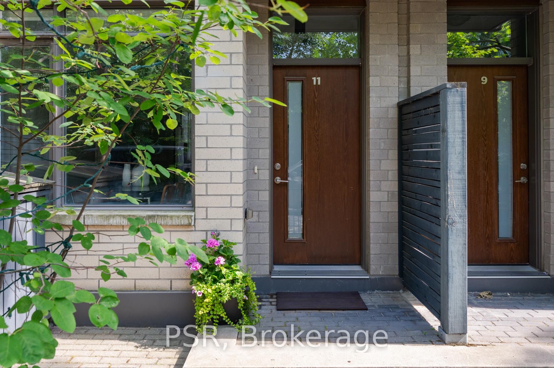 Photo 4 of 11 St Bartholomew Street, Toronto, Regent Park — HOMEH