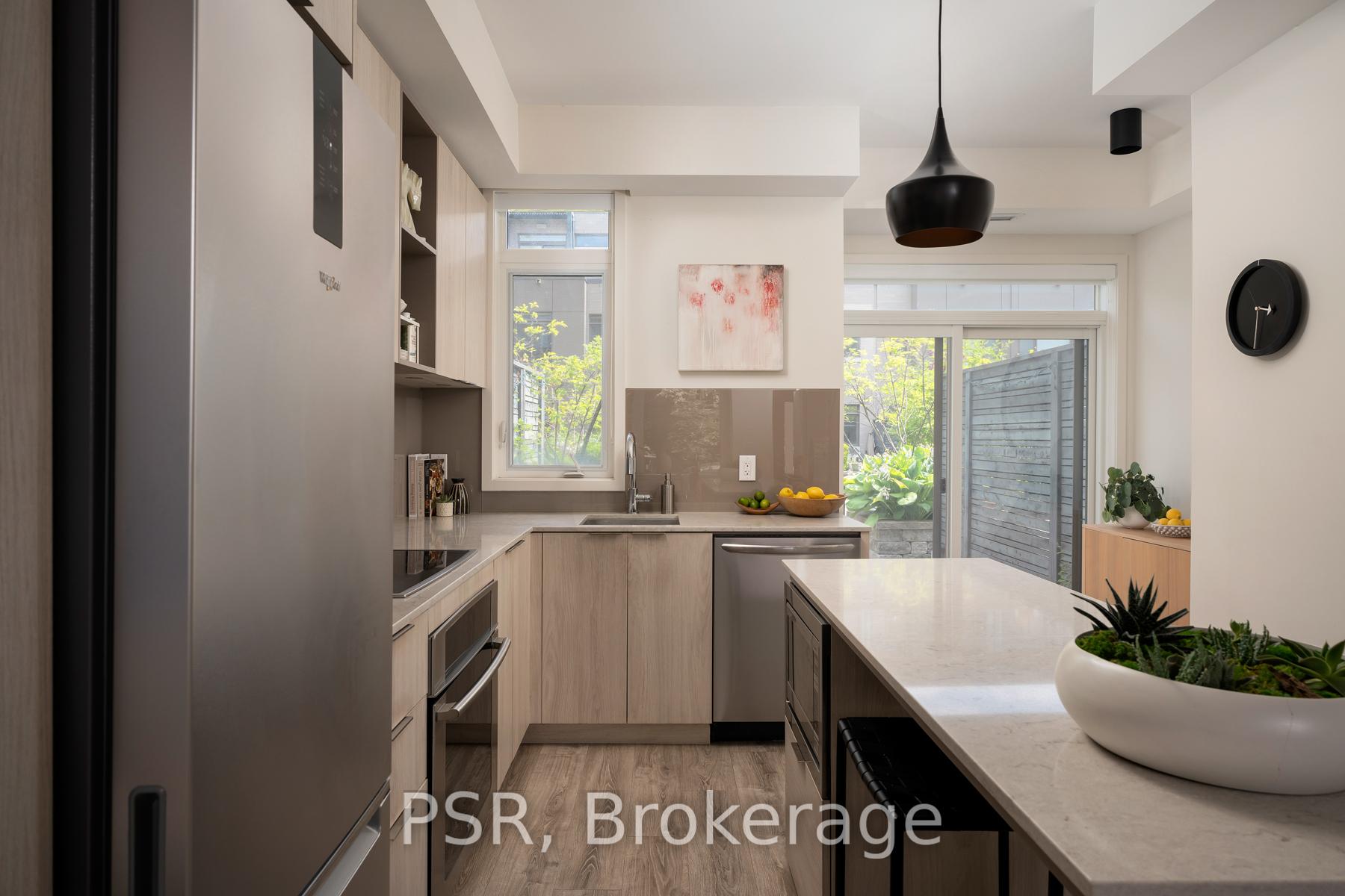 Photo 16 of 11 St Bartholomew Street, Toronto, Regent Park — HOMEH