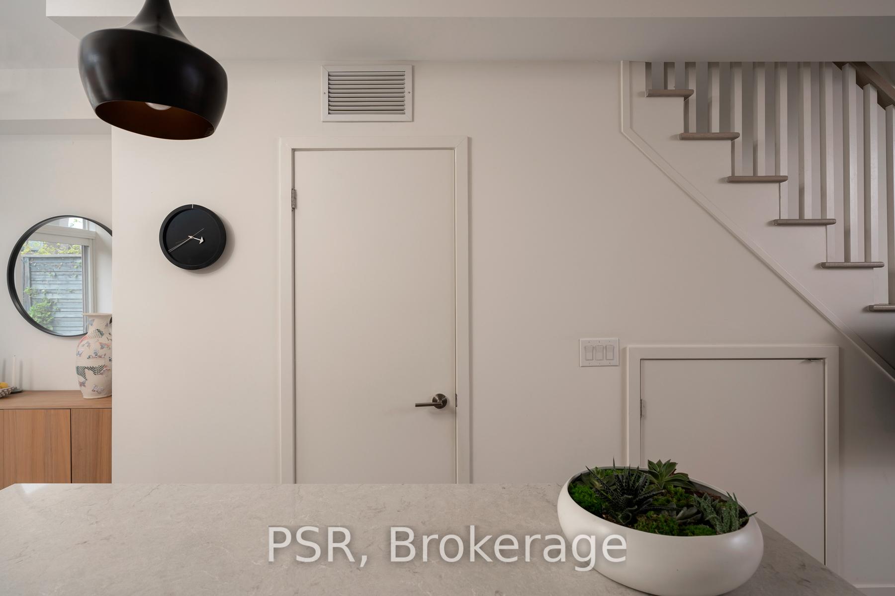 Photo 19 of 11 St Bartholomew Street, Toronto, Regent Park — HOMEH