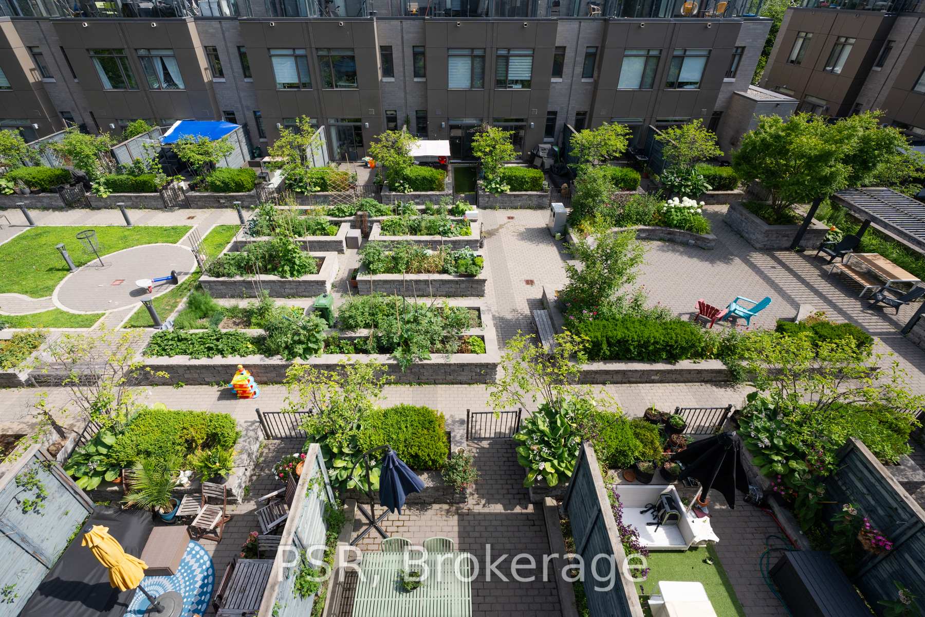 Photo 43 of 11 St Bartholomew Street, Toronto, Regent Park — HOMEH