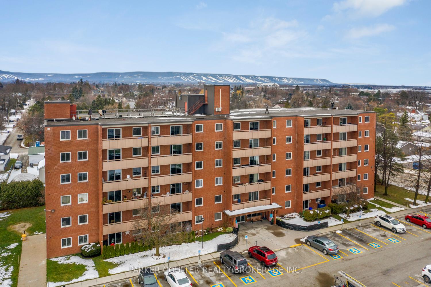 Photo 1 of Unit 407, 460 Ontario Street, Collingwood — HOMEH