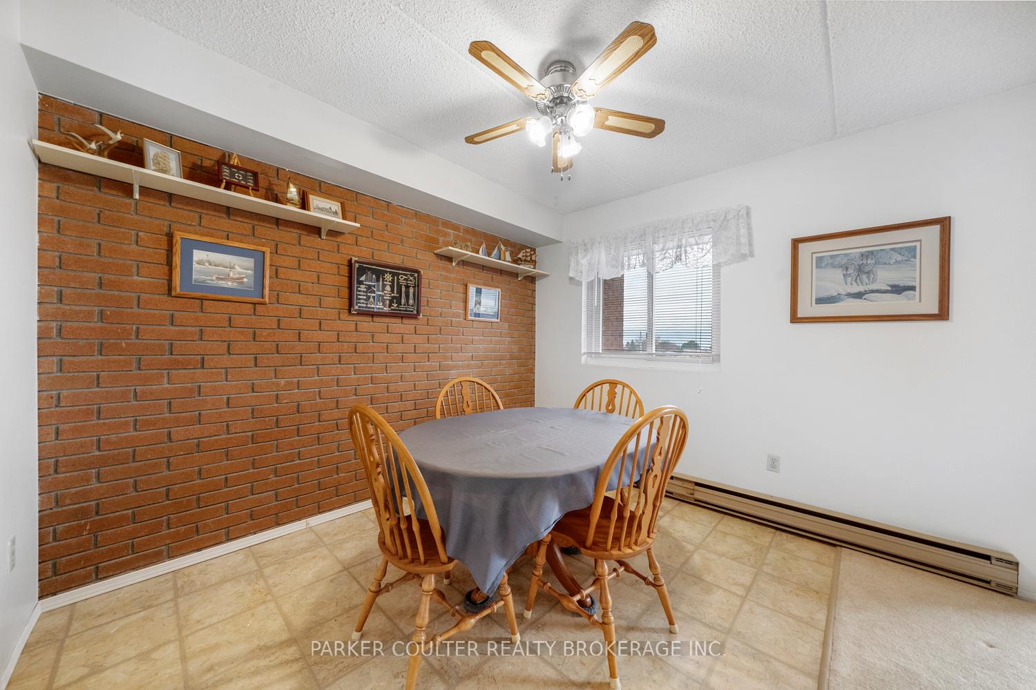 Photo 6 of Unit 407, 460 Ontario Street, Collingwood — HOMEH