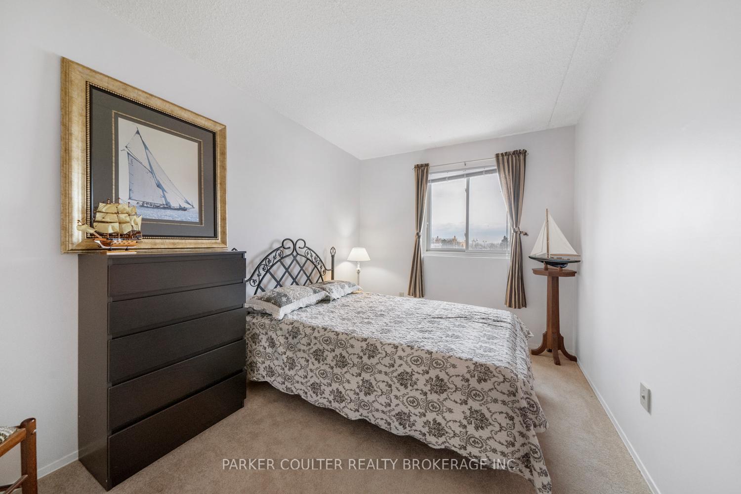 Photo 11 of Unit 407, 460 Ontario Street, Collingwood — HOMEH