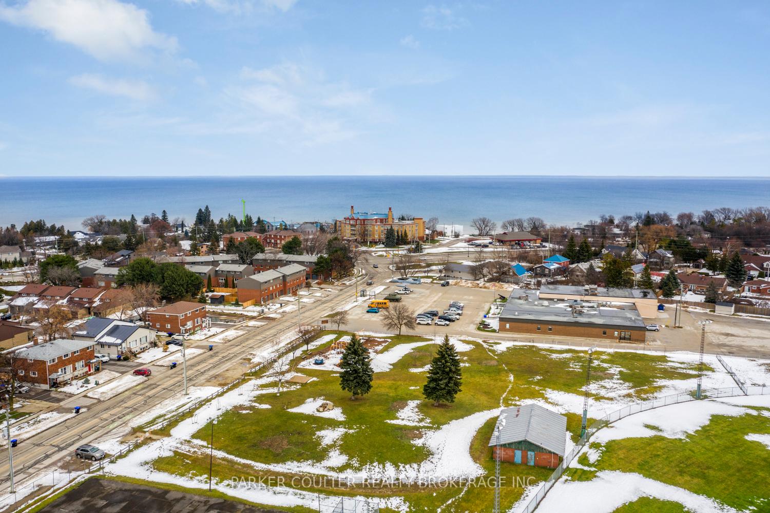 Photo 20 of Unit 407, 460 Ontario Street, Collingwood — HOMEH