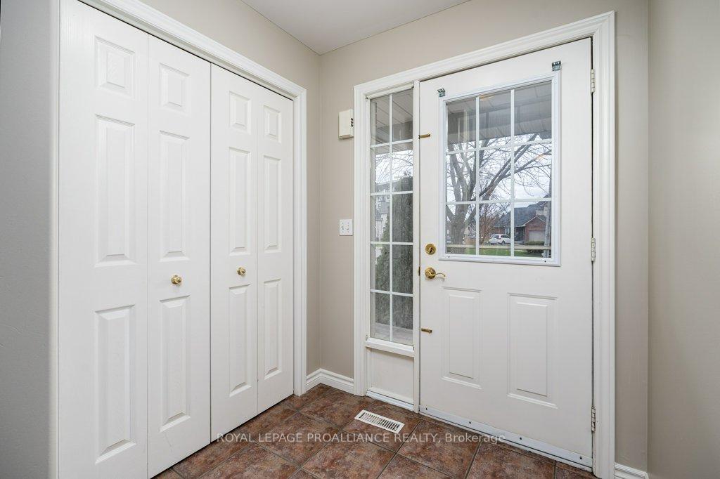 Photo 3 of Unit 16, 35 Albion Street, Belleville, Belleville Ward — HOMEH