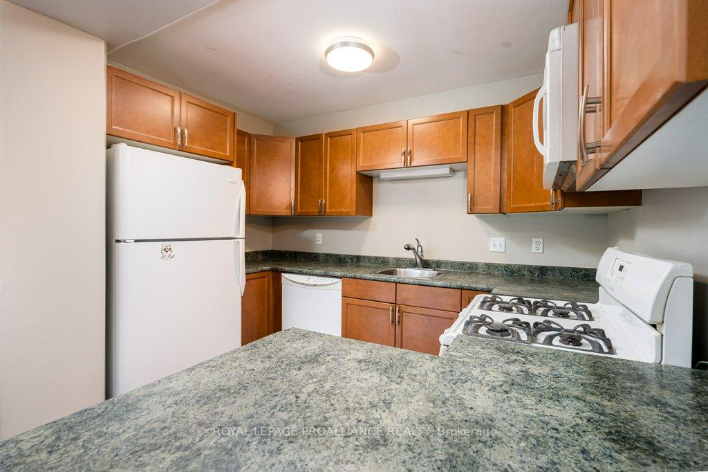 Photo 4 of Unit 16, 35 Albion Street, Belleville, Belleville Ward — HOMEH