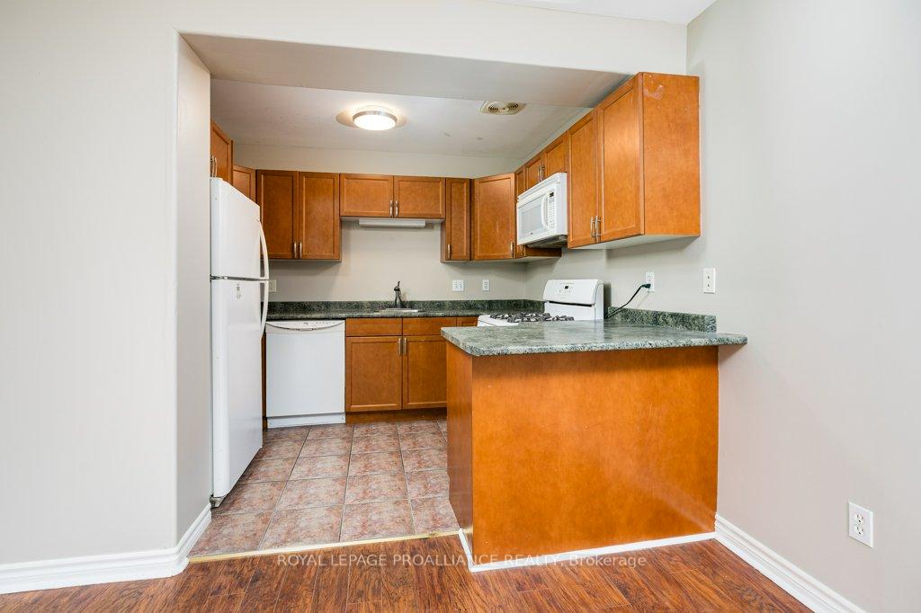 Photo 5 of Unit 16, 35 Albion Street, Belleville, Belleville Ward — HOMEH