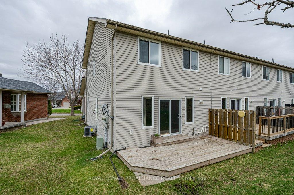Photo 23 of Unit 16, 35 Albion Street, Belleville, Belleville Ward — HOMEH