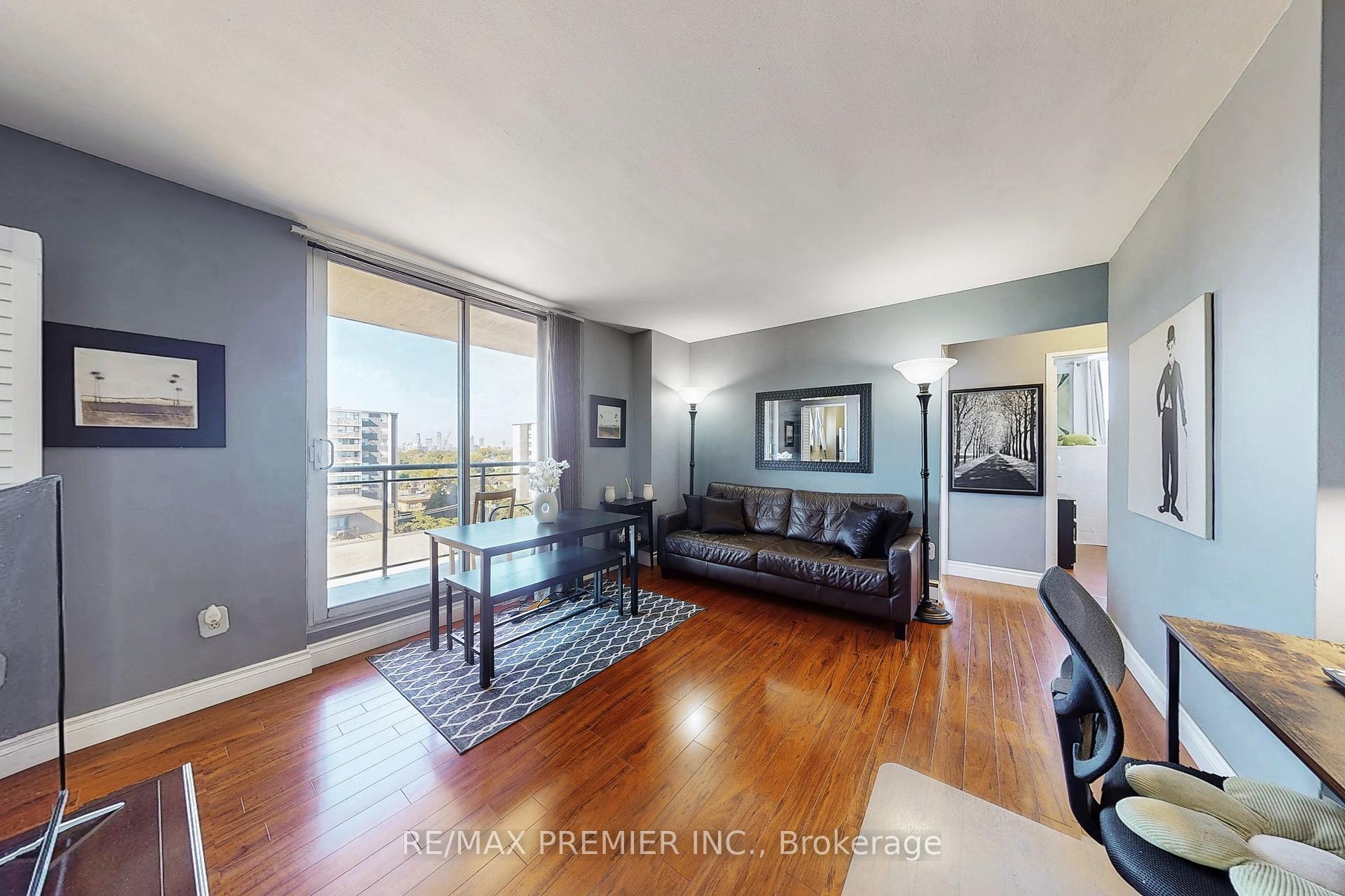 Front of Unit 1001, 1145 Logan Avenue