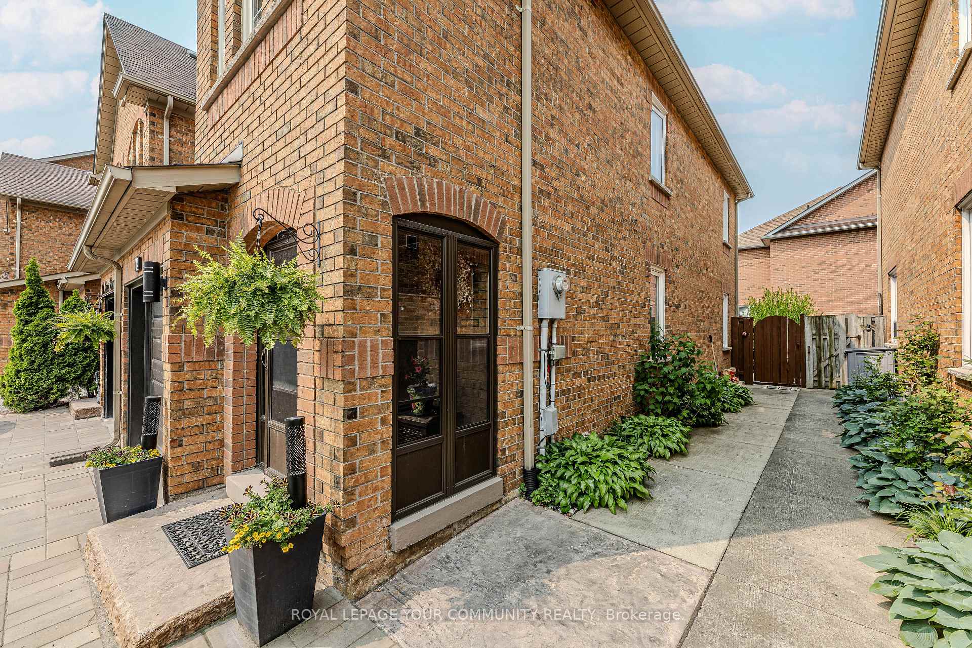 Photo 4 of 78 Tania Crescent, Vaughan, Maple — HOMEH