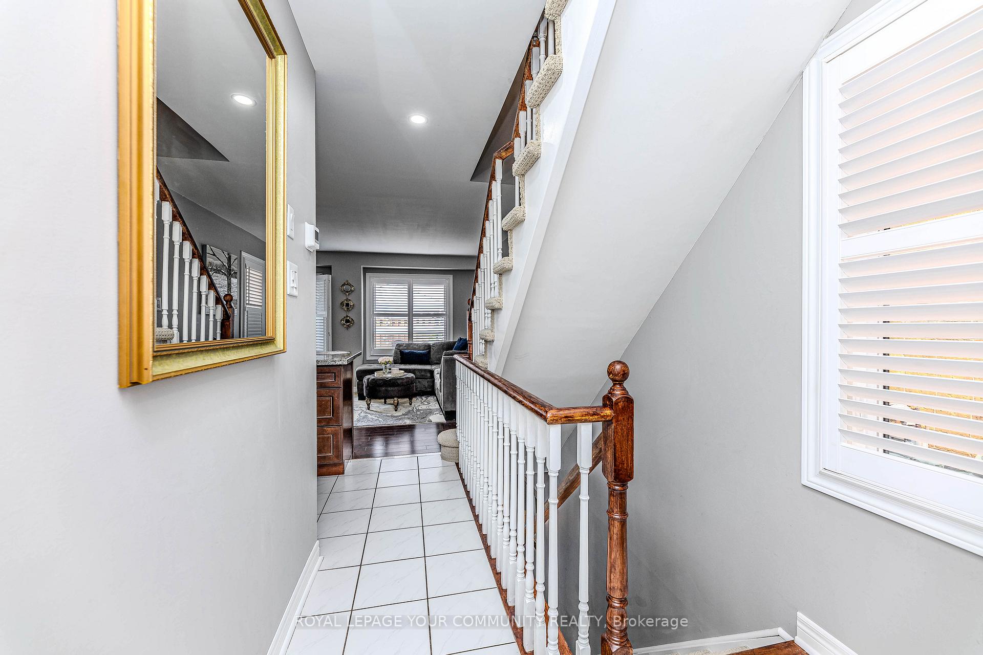 Photo 11 of 78 Tania Crescent, Vaughan, Maple — HOMEH