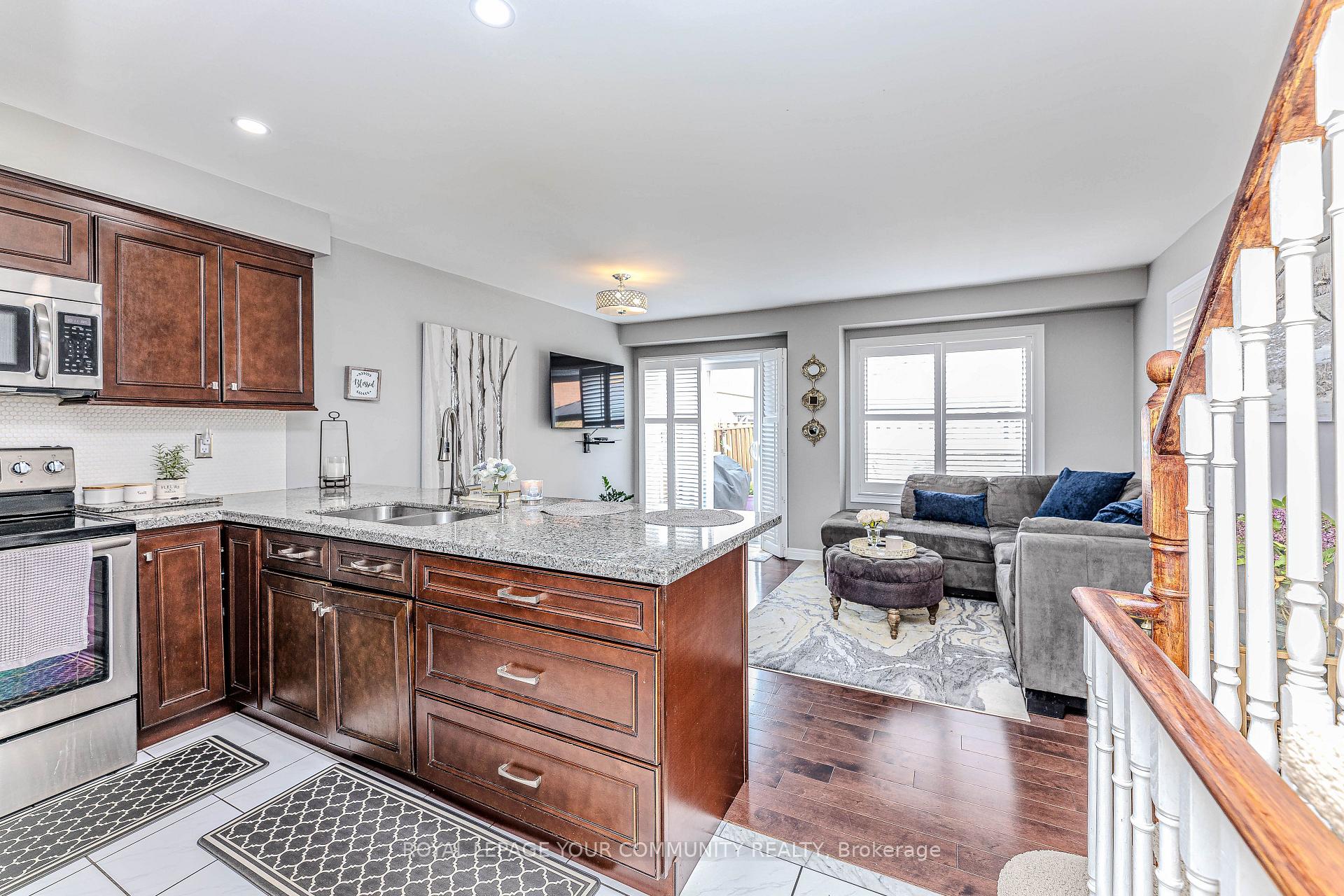 Photo 12 of 78 Tania Crescent, Vaughan, Maple — HOMEH