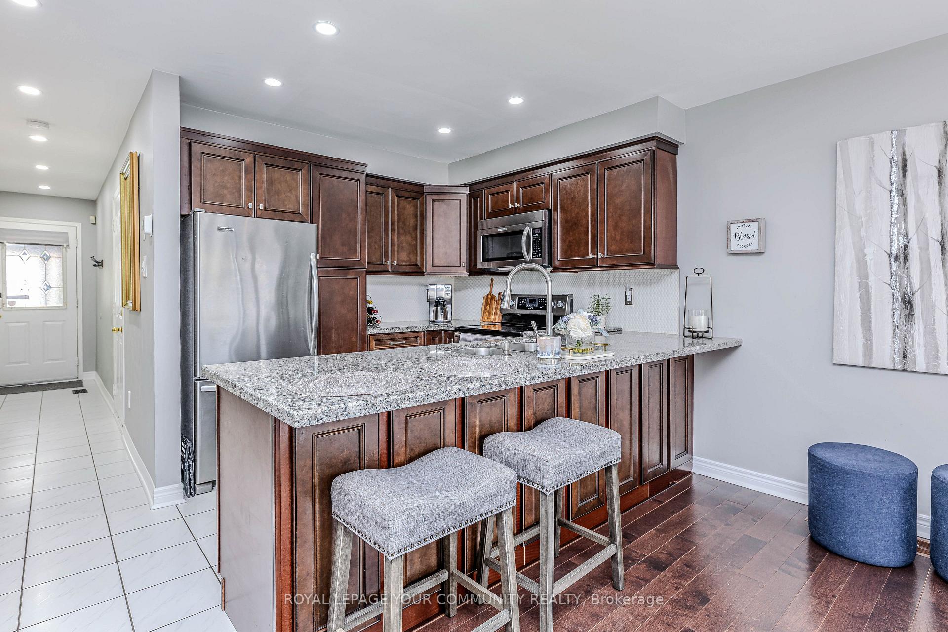 Photo 16 of 78 Tania Crescent, Vaughan, Maple — HOMEH