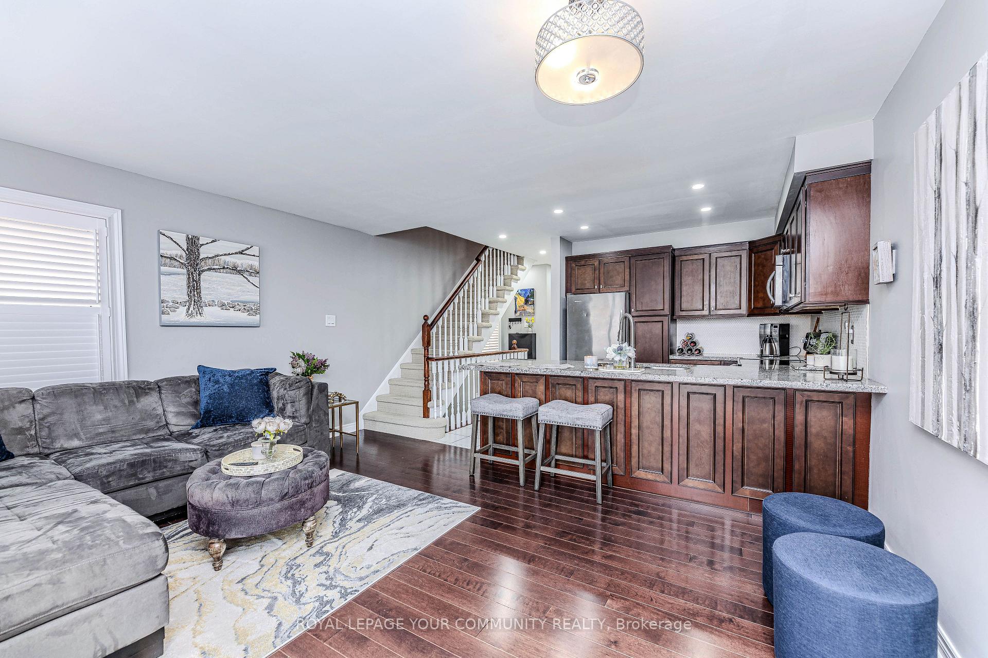 Photo 17 of 78 Tania Crescent, Vaughan, Maple — HOMEH