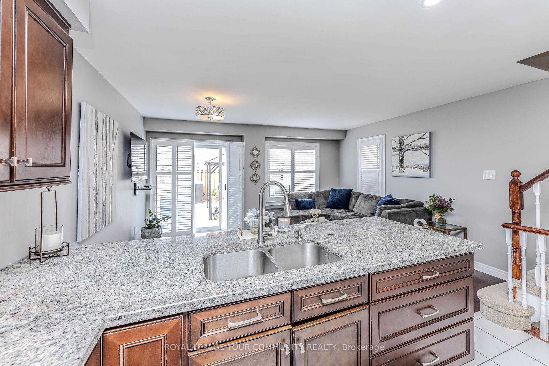 Photo 19 of 78 Tania Crescent, Vaughan, Maple — HOMEH