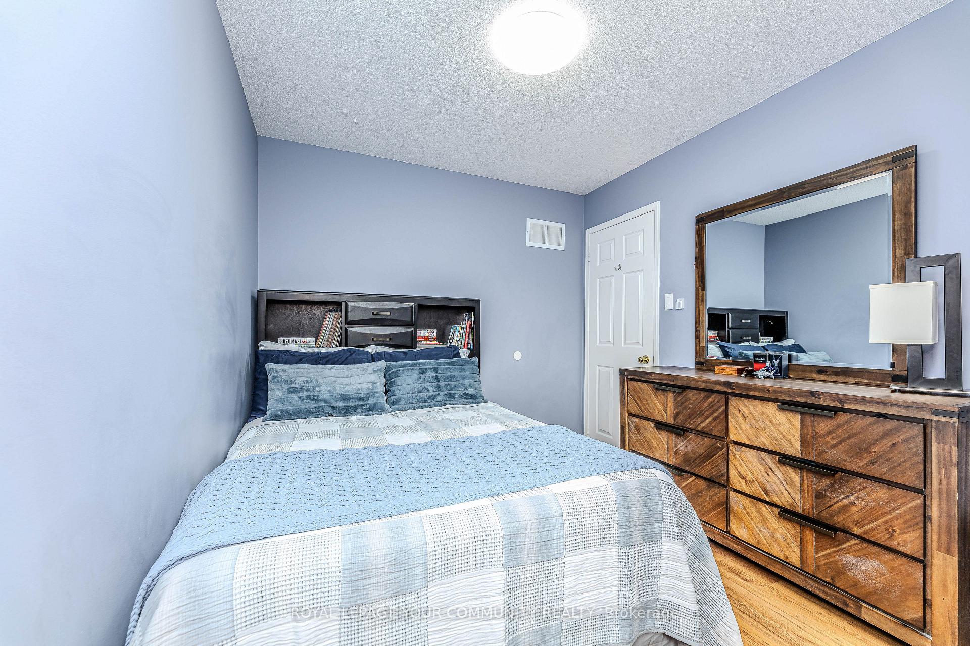 Photo 33 of 78 Tania Crescent, Vaughan, Maple — HOMEH