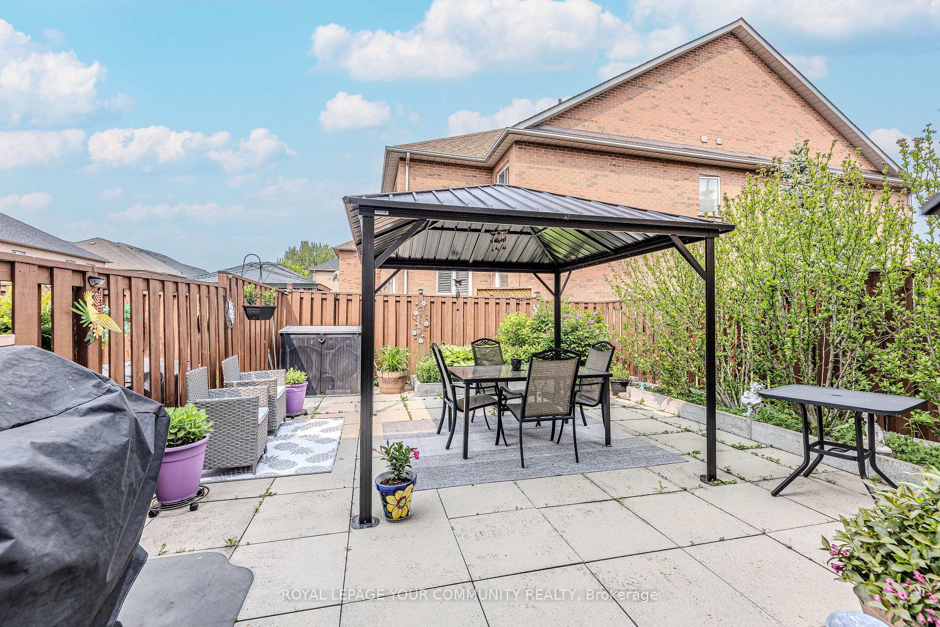 Photo 44 of 78 Tania Crescent, Vaughan, Maple — HOMEH