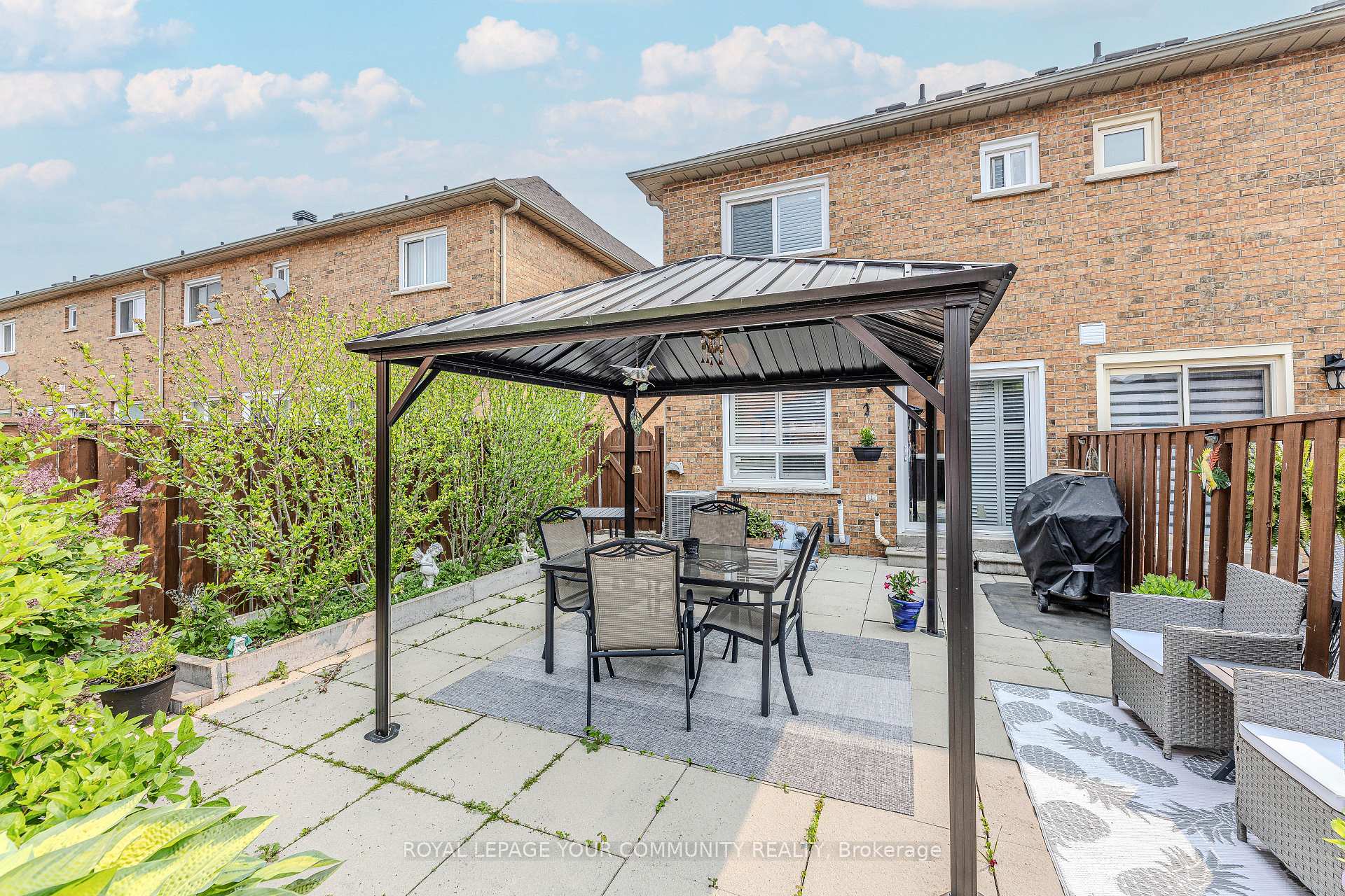 Photo 46 of 78 Tania Crescent, Vaughan, Maple — HOMEH