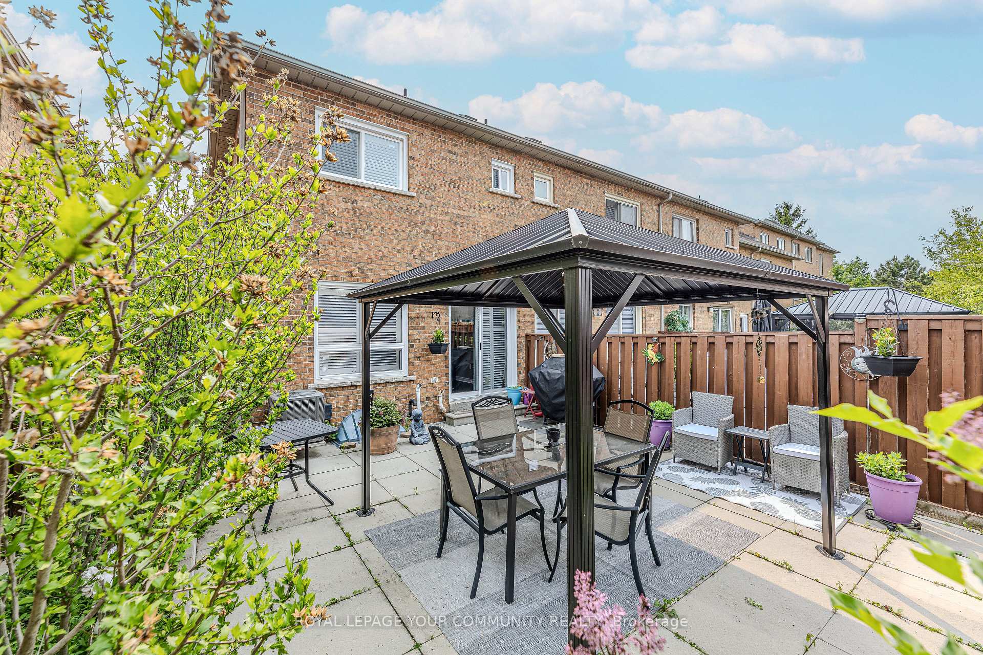 Photo 47 of 78 Tania Crescent, Vaughan, Maple — HOMEH