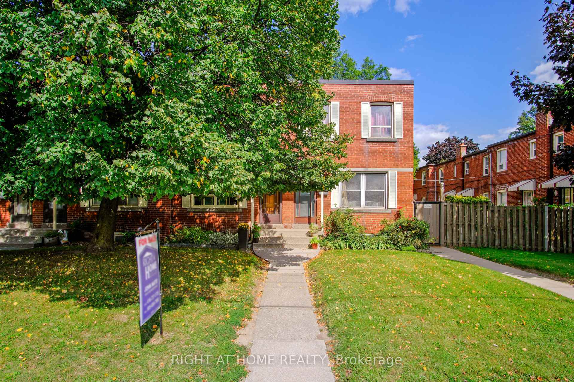 Front of Unit 13, 1193 Warden Avenue
