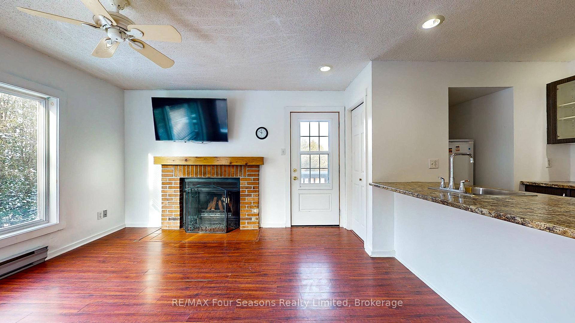 Photo 2 of Unit 115, 25 Dawson Drive, Collingwood — HOMEH